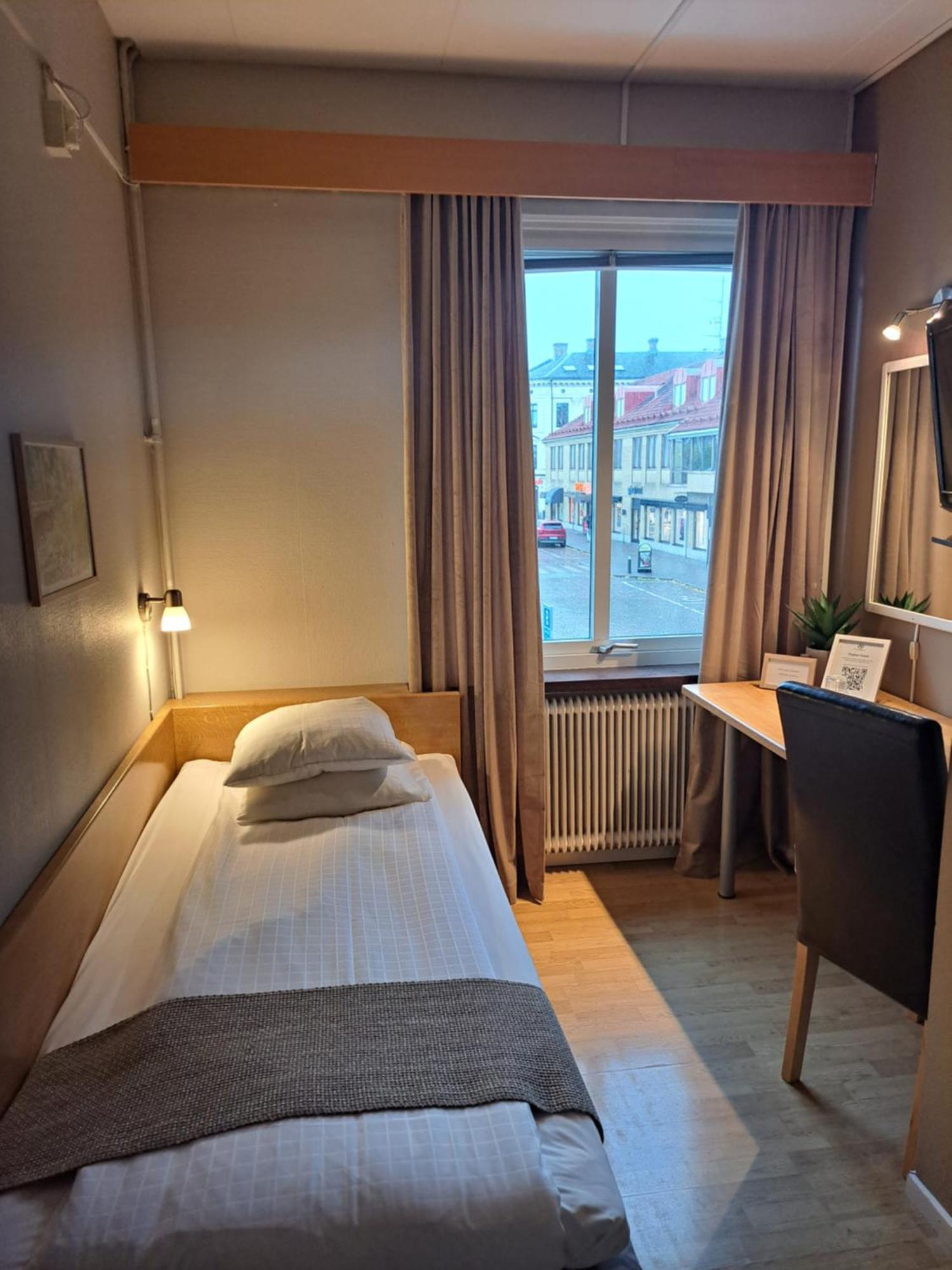 Hotell Radhuset Lidköping エクステリア 写真