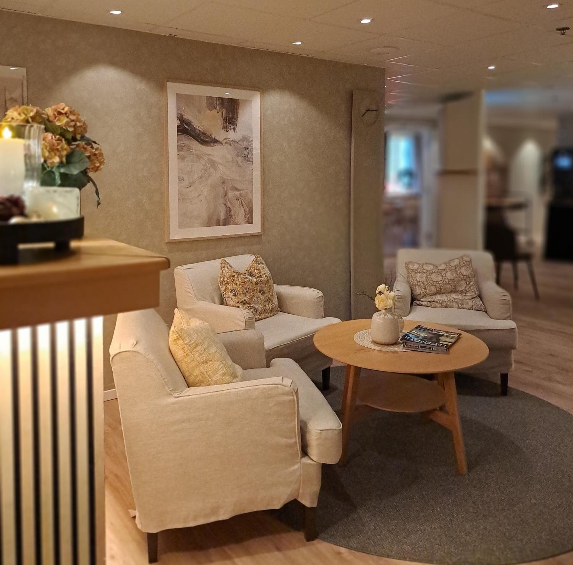 Hotell Radhuset Lidköping エクステリア 写真